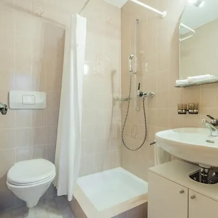 Hotel Corvatsch Hotell