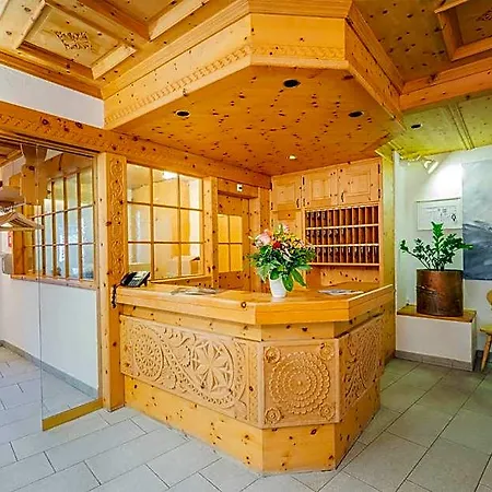 Corvatsch Hotel 3*